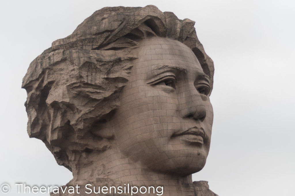 รูปปั้นประธานเหมาเจ๋อตุงที่เกาะส้ม