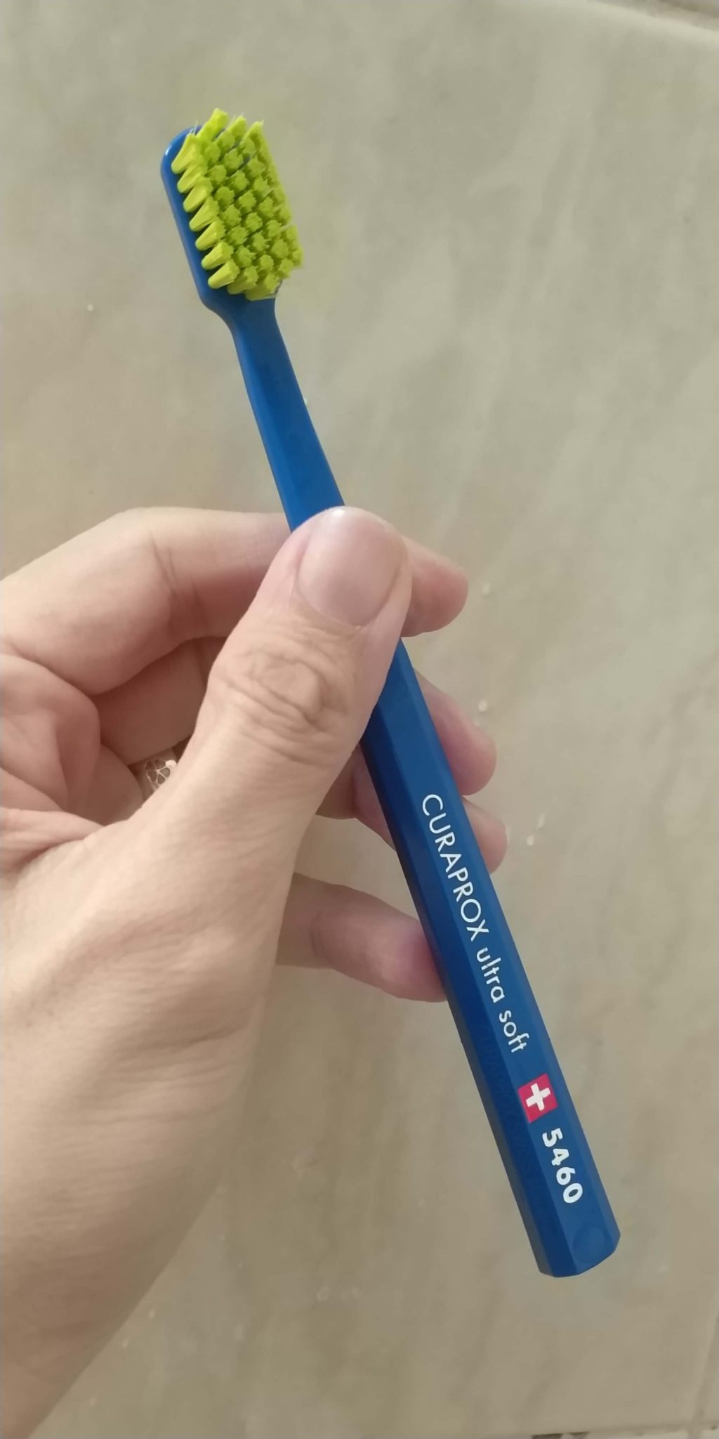 [รีวิว] CURAPROX แปรงสีฟันพรีเมี่ยมจากสวิสเซอร์แลนด์